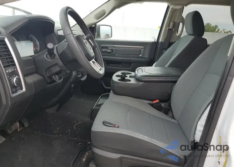 2021 Ram 1500 Classic Slt z USA, uszkodzony, nr VIN 1C6RR7LG1MS542904